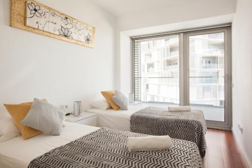 Akira Flats Llum * Barcelona